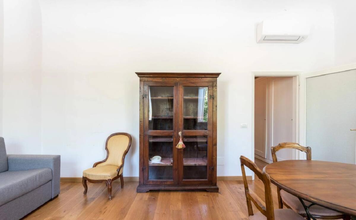 Apartment Airy One Bedroom With Terrace Near Palazzo Pitti