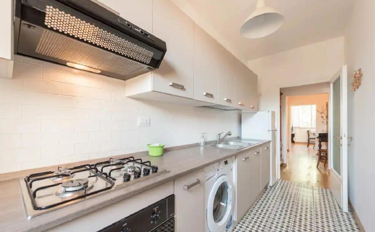 Apartamento Airy One Bedroom With Terrace Near Palazzo Pitti *