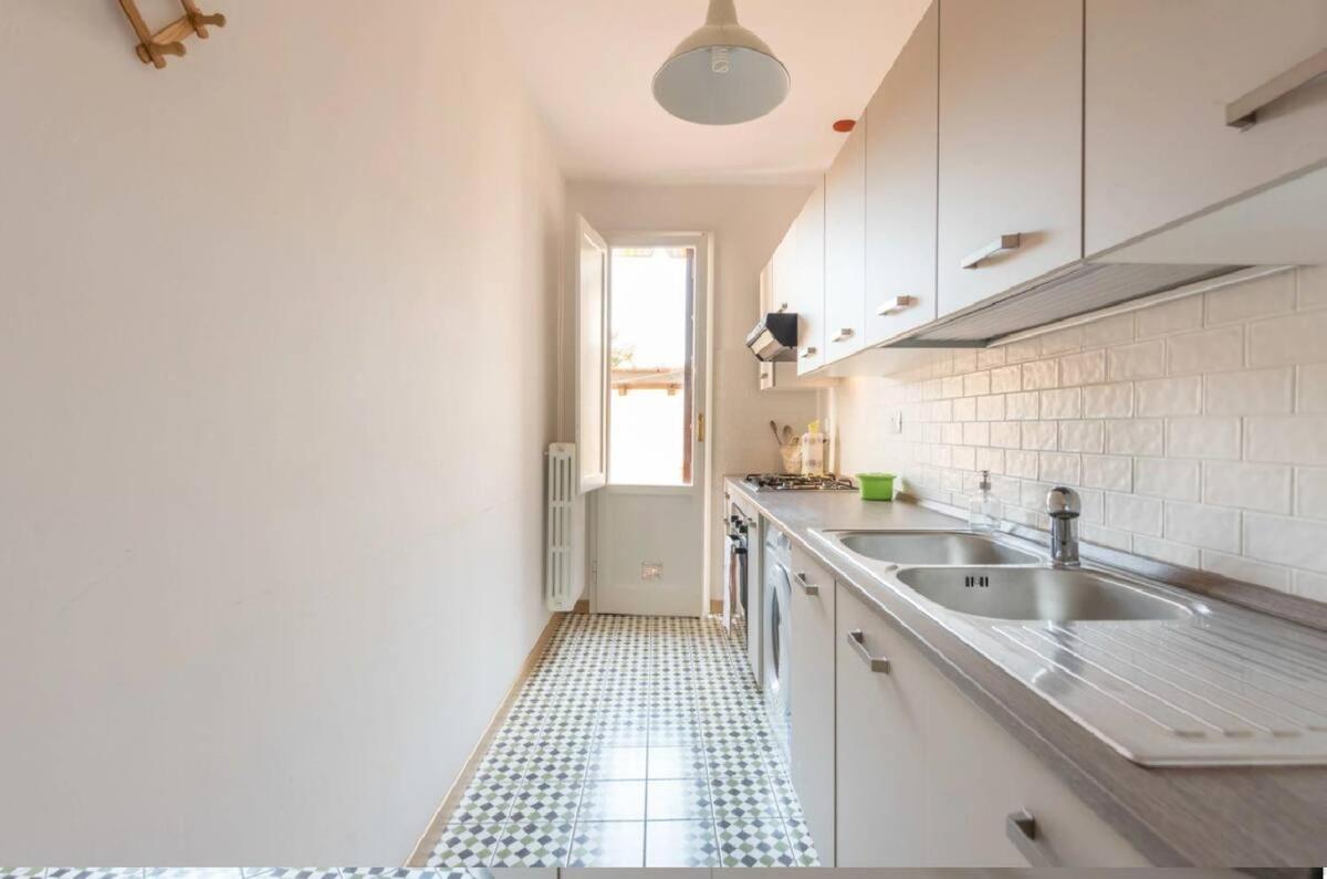 Airy One Bedroom With Terrace Near Palazzo Pitti Apartamento